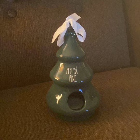 Rae Dunn “Feelin’ Pine” Christmas Birdhouse - Picture 1 of 4